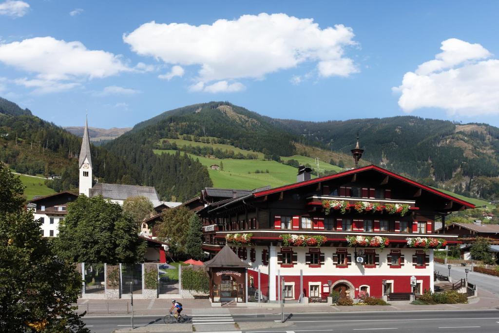 Hotel Flatscher Stuhlfelden Екстериор снимка